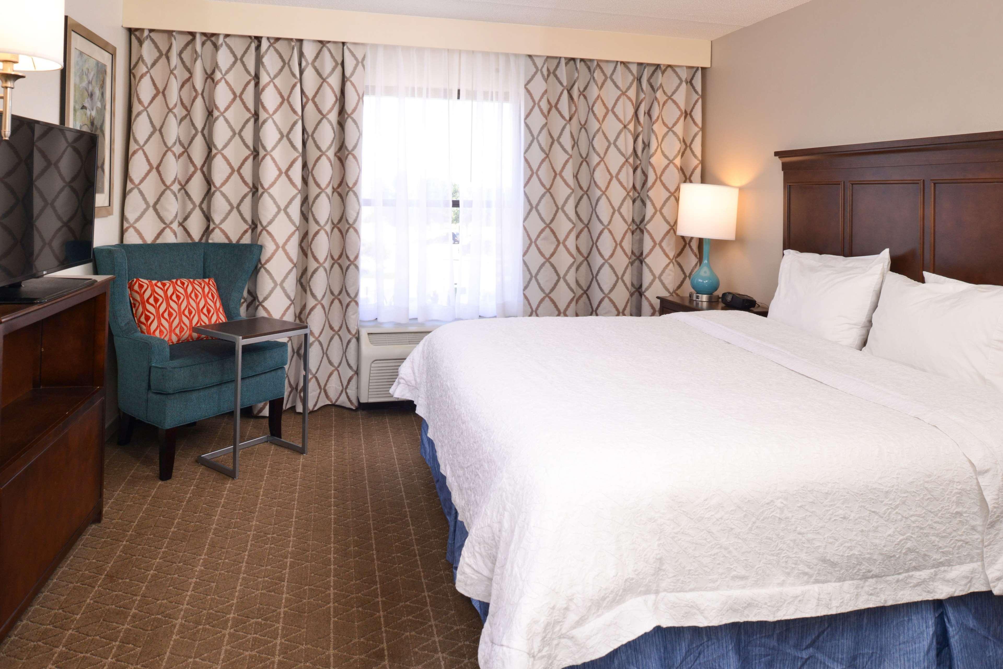 Hampton Inn & Suites Pueblo-Southgate Exterior photo